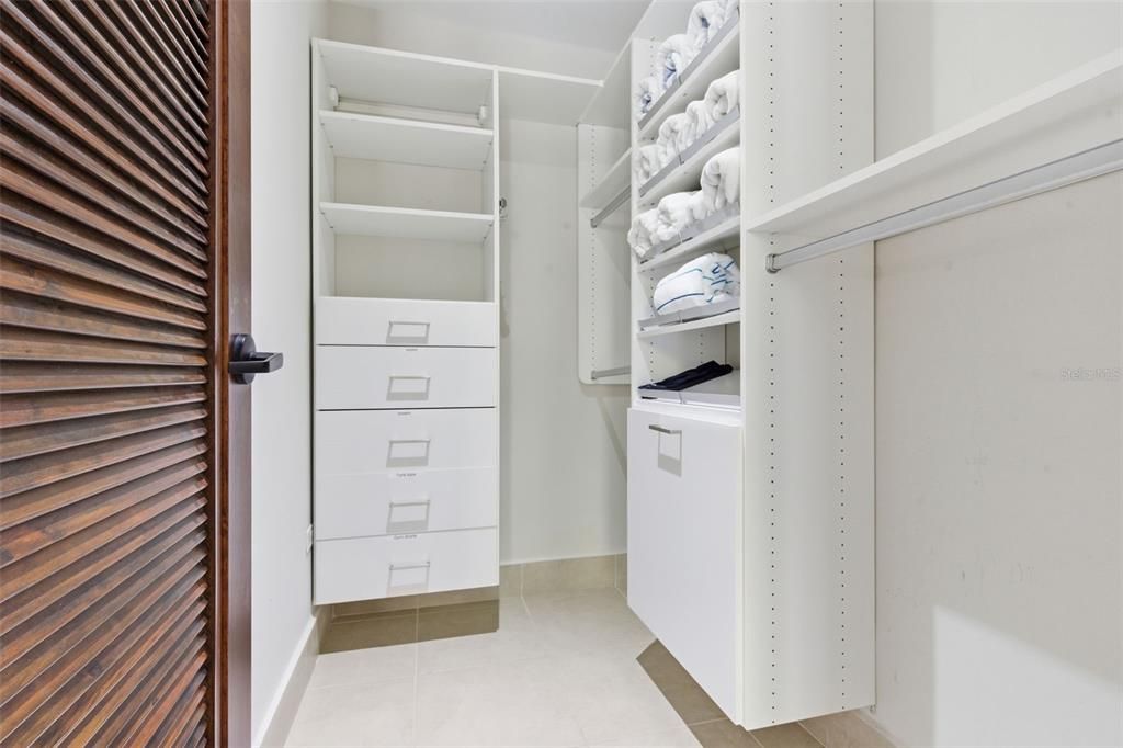 For Sale: $3,950,000 (4 beds, 4 baths, 3461 Square Feet)