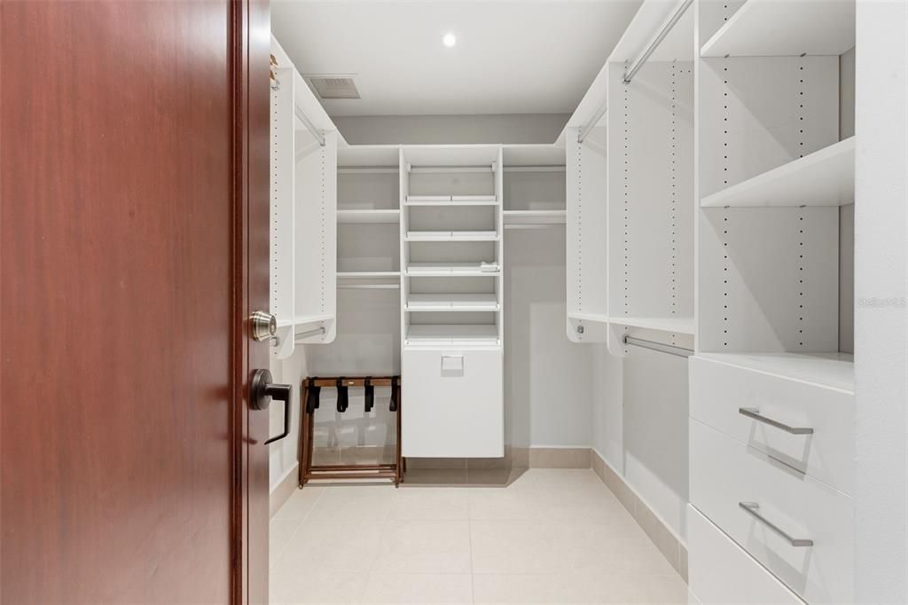 For Sale: $3,950,000 (4 beds, 4 baths, 3461 Square Feet)