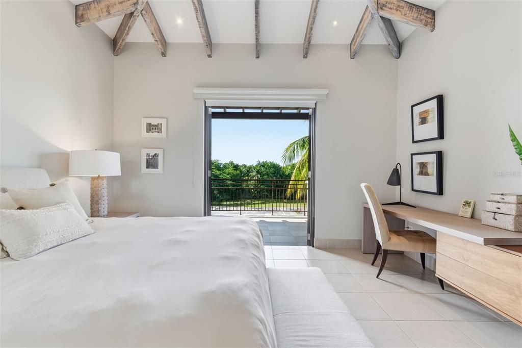 For Sale: $3,950,000 (4 beds, 4 baths, 3461 Square Feet)