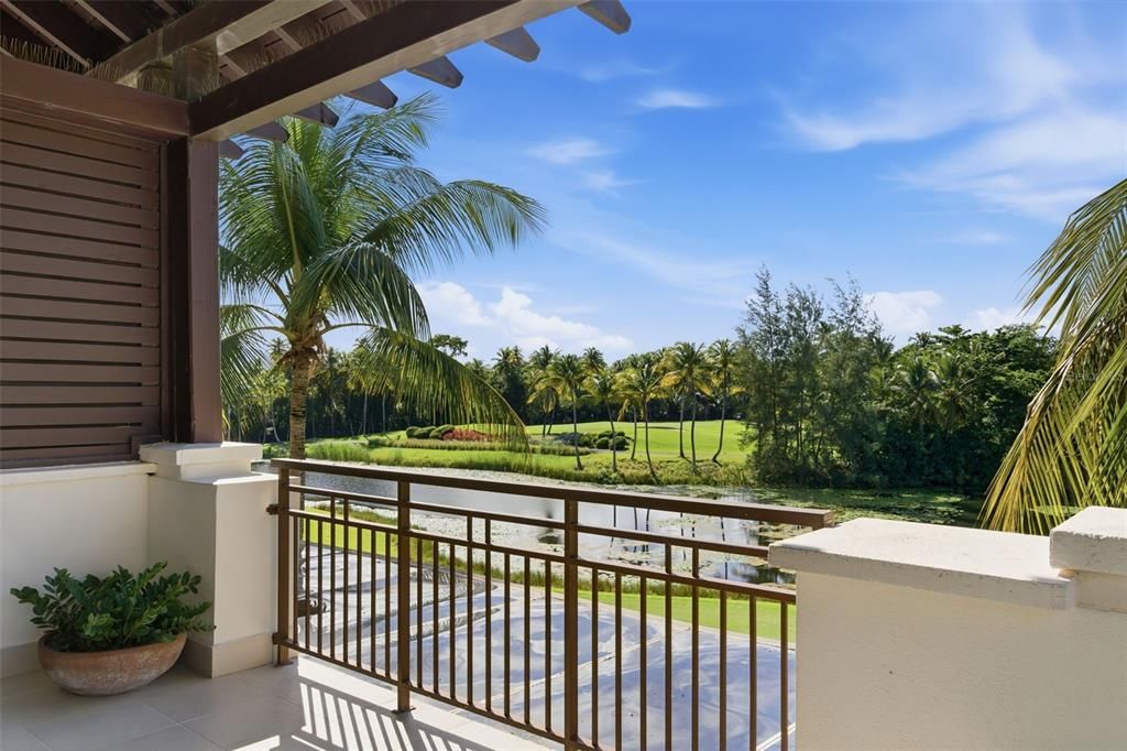 For Sale: $3,950,000 (4 beds, 4 baths, 3461 Square Feet)