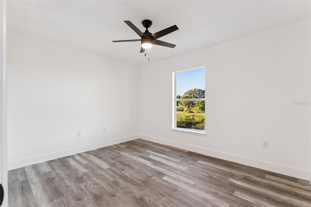 На продажу: $365,000 (4 спален, 2 ванн, 1779 Квадратных фут)