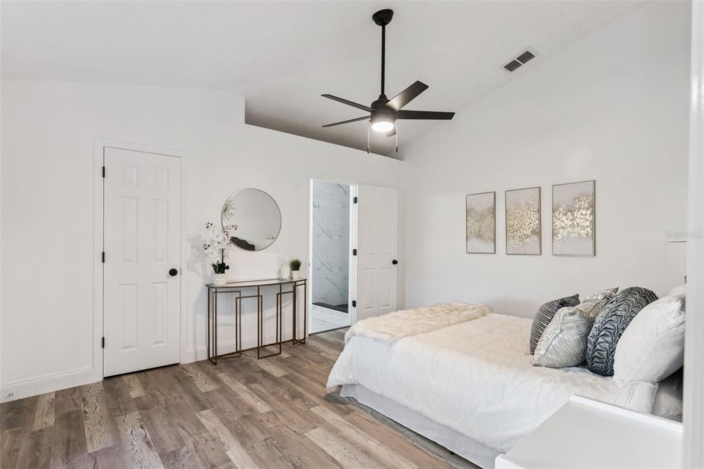 На продажу: $365,000 (4 спален, 2 ванн, 1779 Квадратных фут)