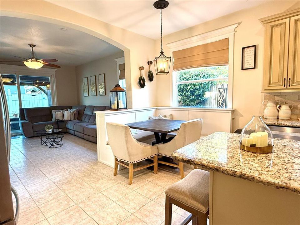 На продажу: $465,000 (4 спален, 2 ванн, 1952 Квадратных фут)