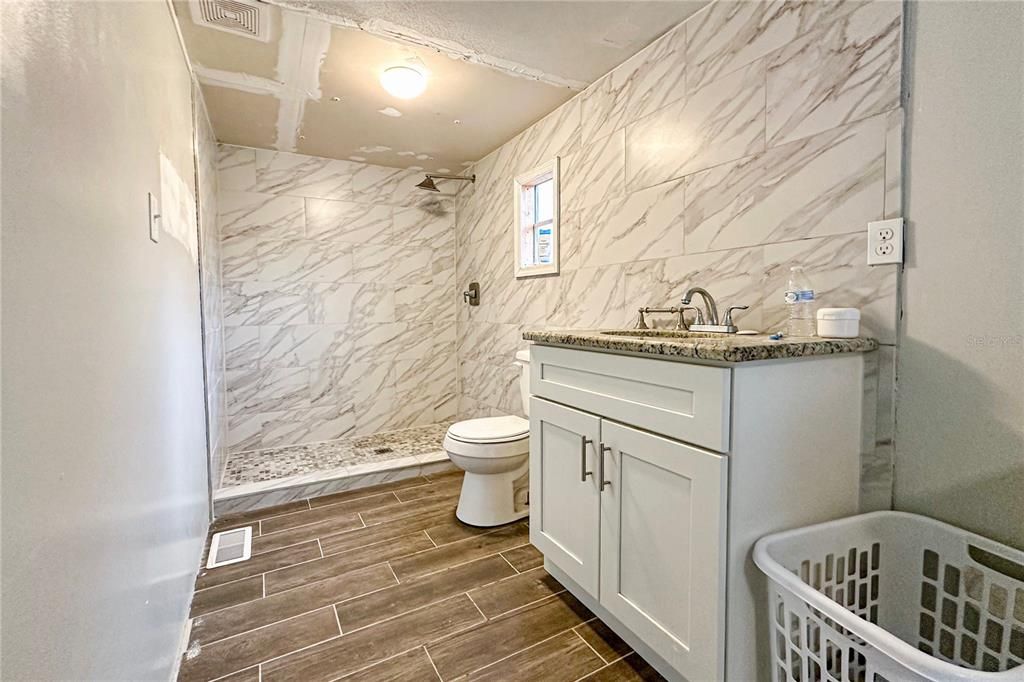 На продажу: $99,000 (3 спален, 1 ванн, 871 Квадратных фут)