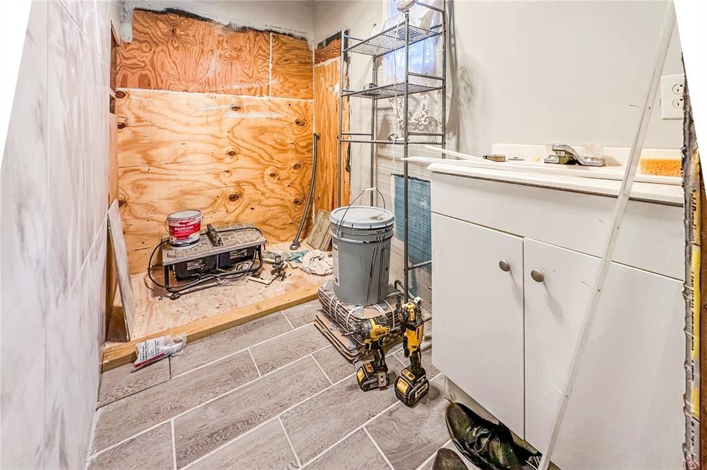 На продажу: $99,000 (3 спален, 1 ванн, 871 Квадратных фут)