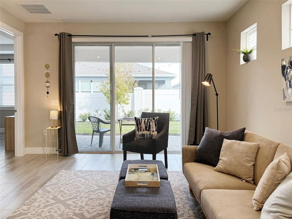 En Venta: $434,388 (2 camas, 2 baños, 1579 Pies cuadrados)