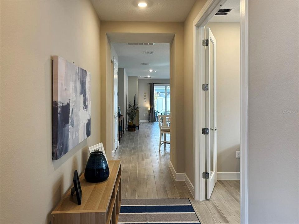 En Venta: $434,388 (2 camas, 2 baños, 1579 Pies cuadrados)