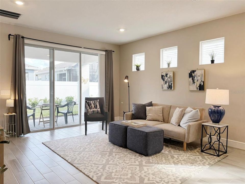 En Venta: $434,388 (2 camas, 2 baños, 1579 Pies cuadrados)