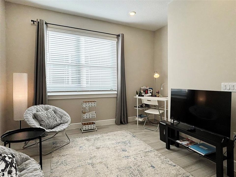 En Venta: $434,388 (2 camas, 2 baños, 1579 Pies cuadrados)