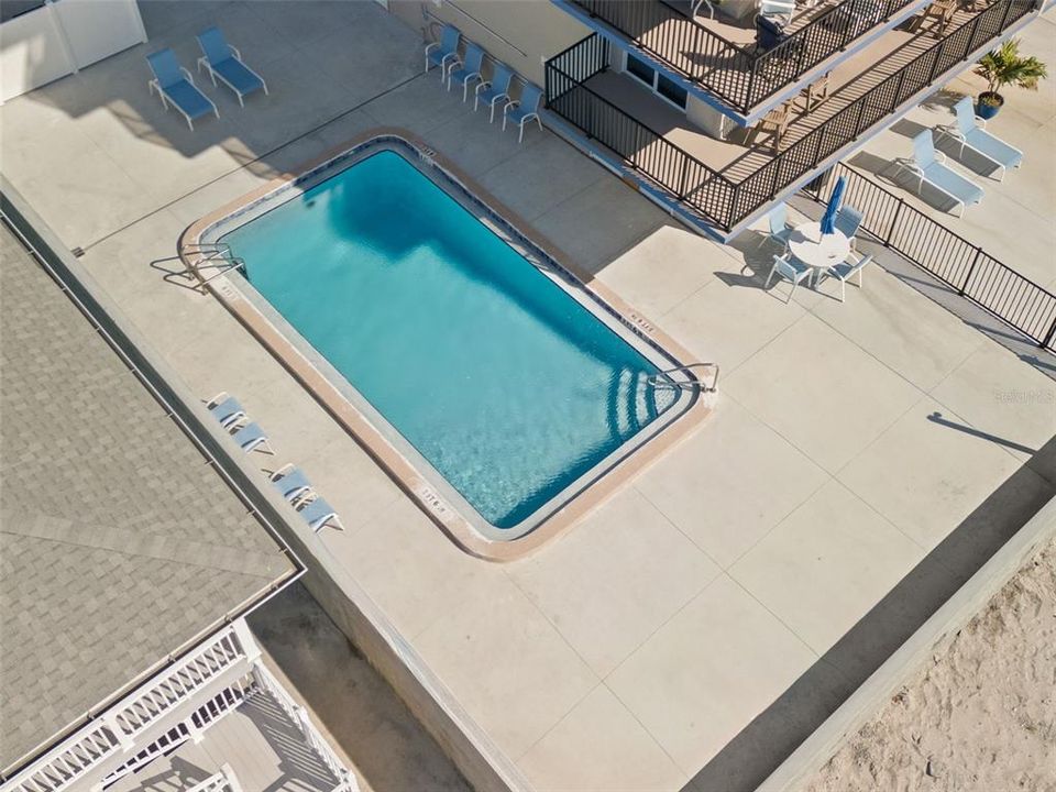 For Sale: $915,000 (2 beds, 2 baths, 1120 Square Feet)