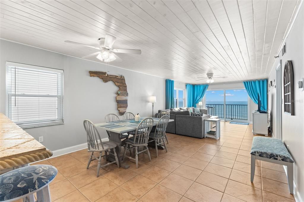 For Sale: $915,000 (2 beds, 2 baths, 1120 Square Feet)