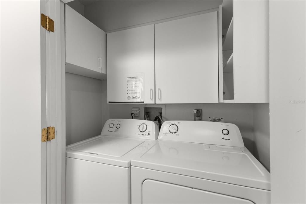 For Sale: $915,000 (2 beds, 2 baths, 1120 Square Feet)