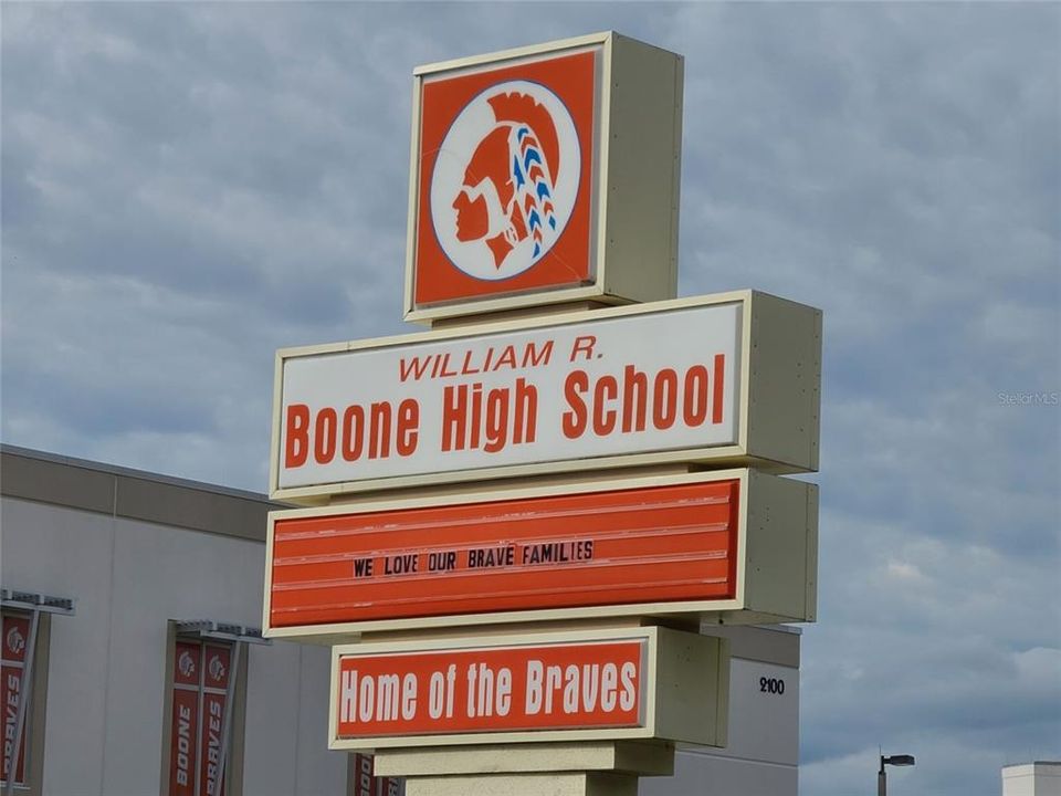 For Sale: $550,000 (3 beds, 2 baths, 1483 Square Feet)