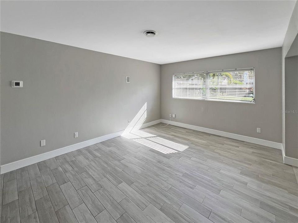 For Sale: $550,000 (3 beds, 2 baths, 1483 Square Feet)