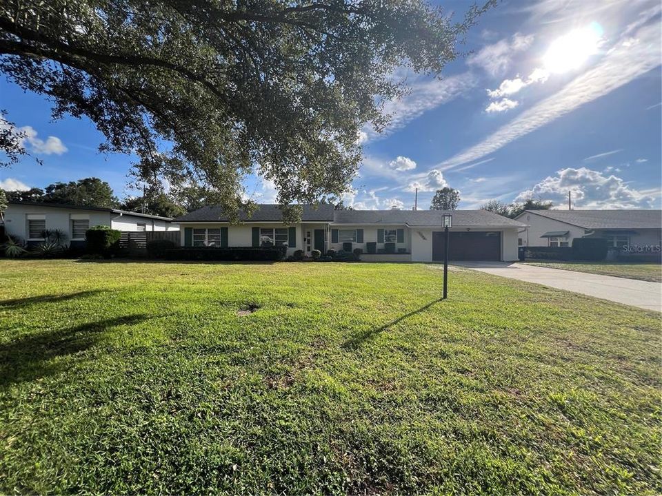 For Sale: $550,000 (3 beds, 2 baths, 1483 Square Feet)