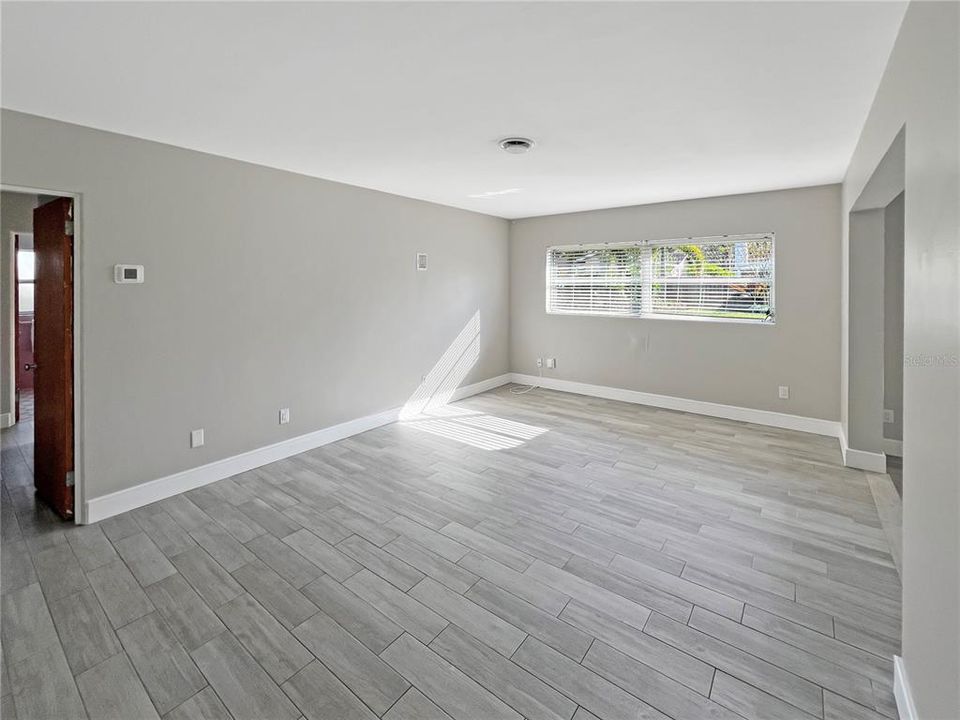 For Sale: $550,000 (3 beds, 2 baths, 1483 Square Feet)