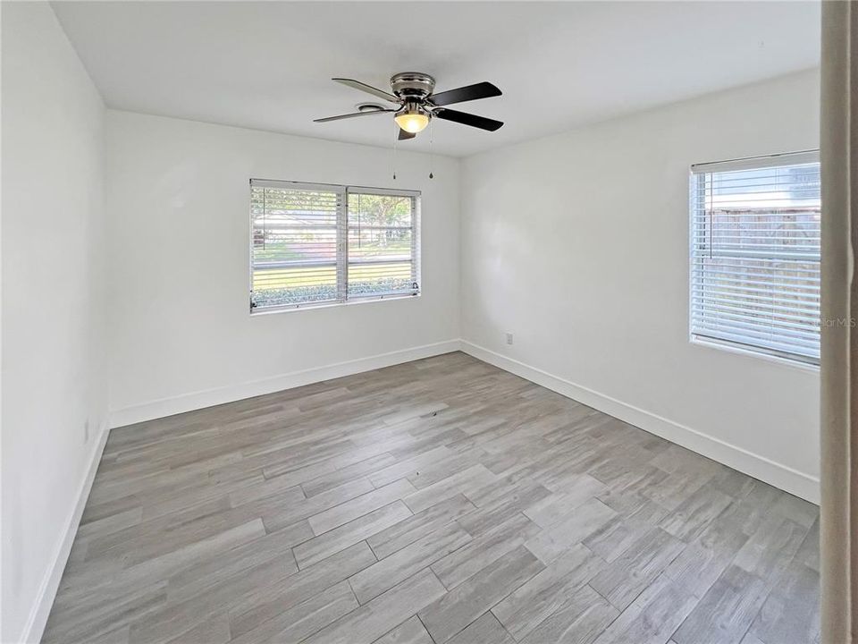 For Sale: $550,000 (3 beds, 2 baths, 1483 Square Feet)