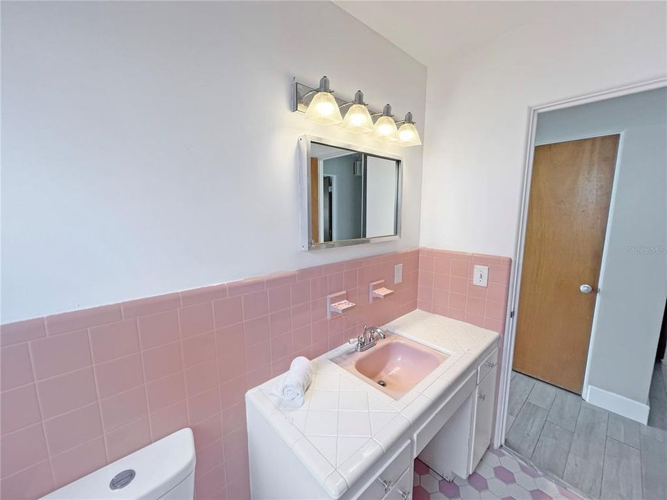 For Sale: $550,000 (3 beds, 2 baths, 1483 Square Feet)