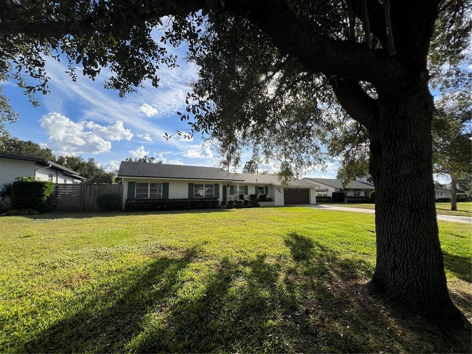 For Sale: $550,000 (3 beds, 2 baths, 1483 Square Feet)