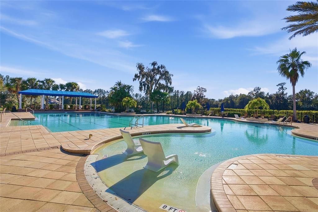 En Venta: $515,000 (3 camas, 3 baños, 2339 Pies cuadrados)