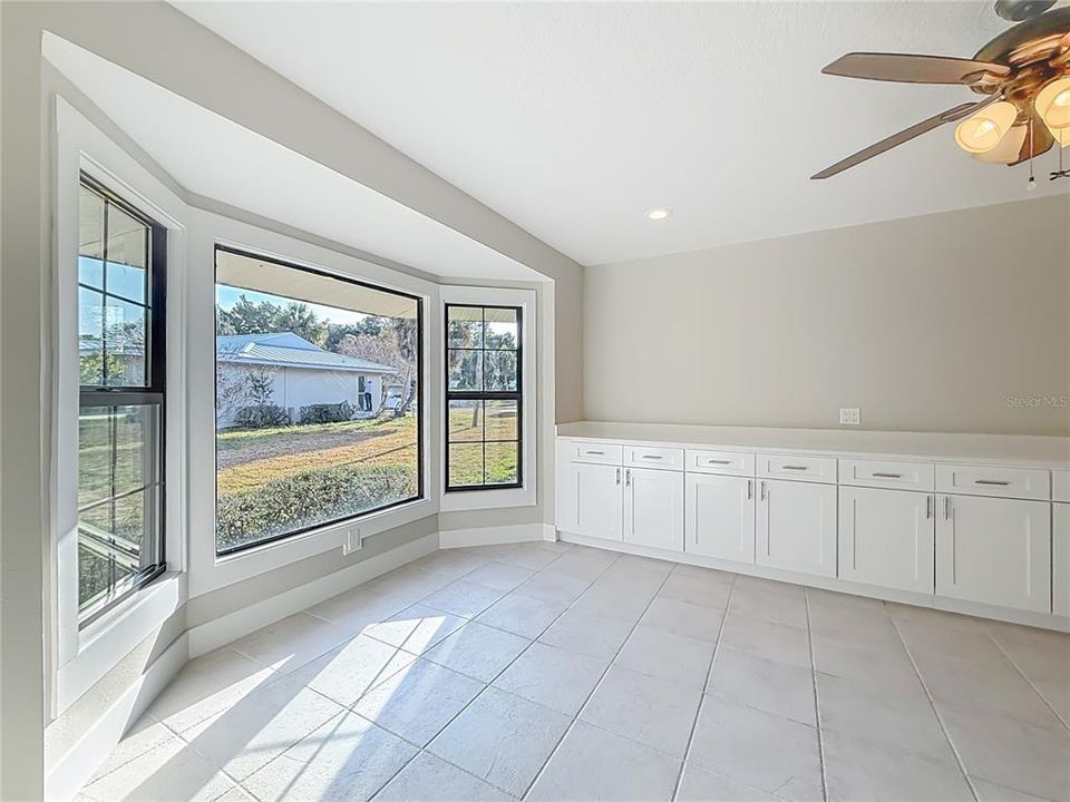 For Sale: $249,000 (2 beds, 2 baths, 1862 Square Feet)