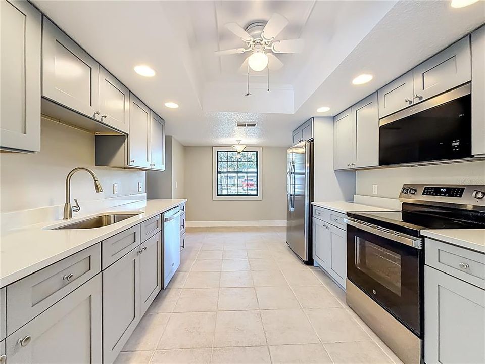 For Sale: $249,000 (2 beds, 2 baths, 1862 Square Feet)