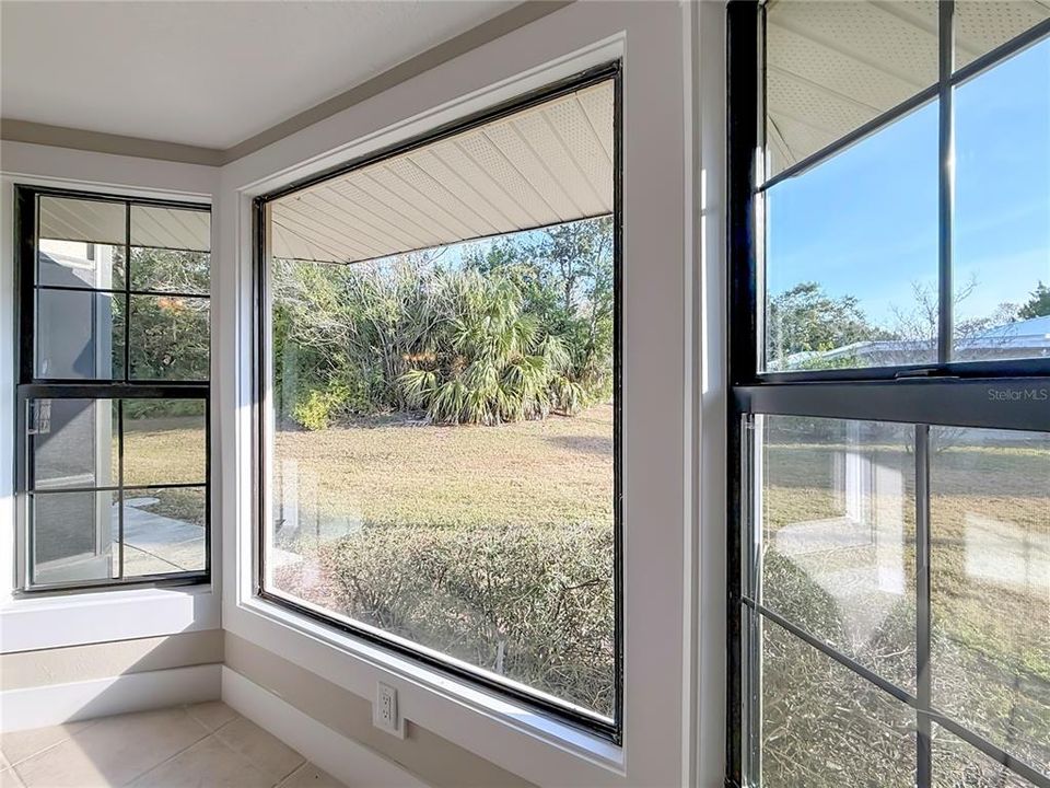 For Sale: $249,000 (2 beds, 2 baths, 1862 Square Feet)