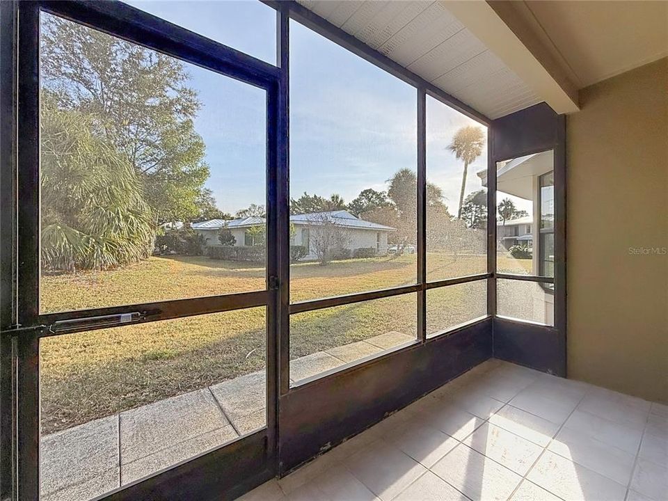 For Sale: $249,000 (2 beds, 2 baths, 1862 Square Feet)