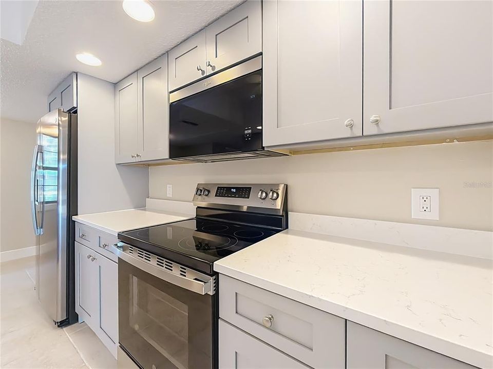 For Sale: $249,000 (2 beds, 2 baths, 1862 Square Feet)