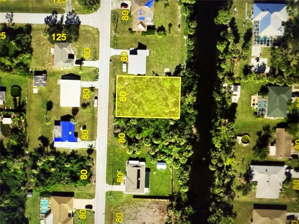 На продажу: $32,500 (0.23 acres)