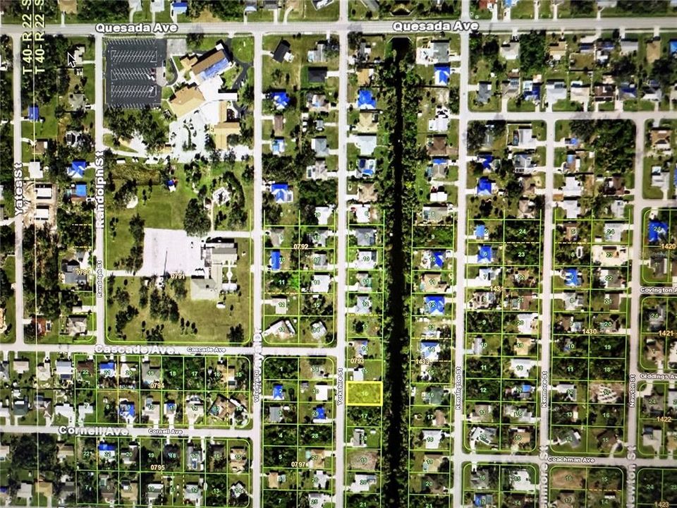 На продажу: $32,500 (0.23 acres)