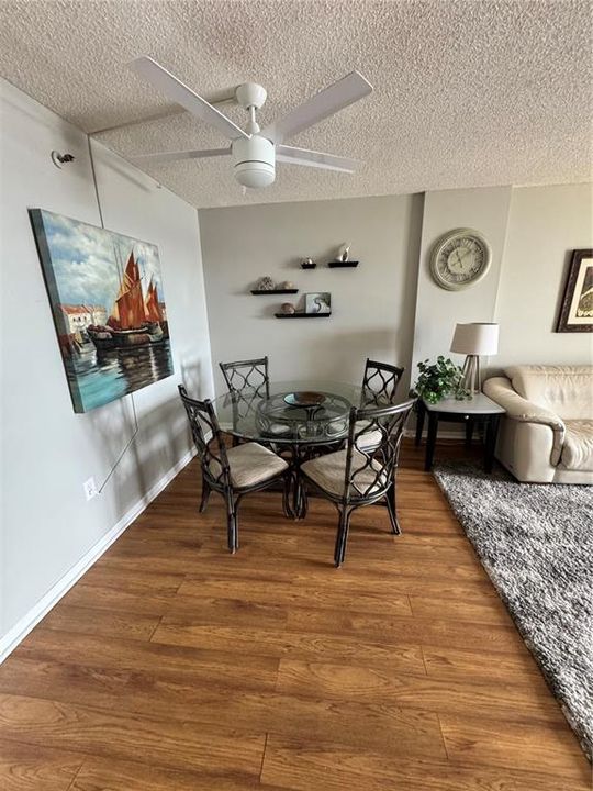 For Sale: $104,900 (1 beds, 1 baths, 634 Square Feet)