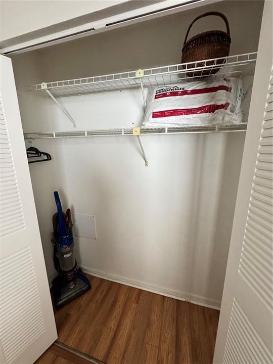 For Sale: $104,900 (1 beds, 1 baths, 634 Square Feet)