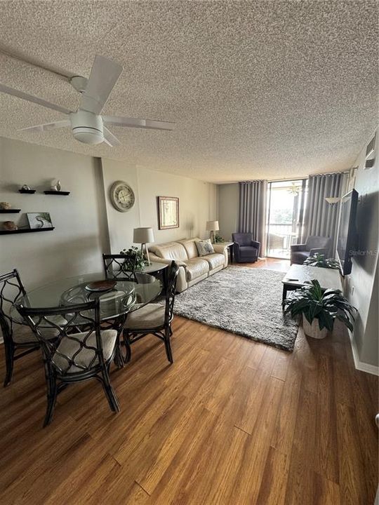 For Sale: $104,900 (1 beds, 1 baths, 634 Square Feet)