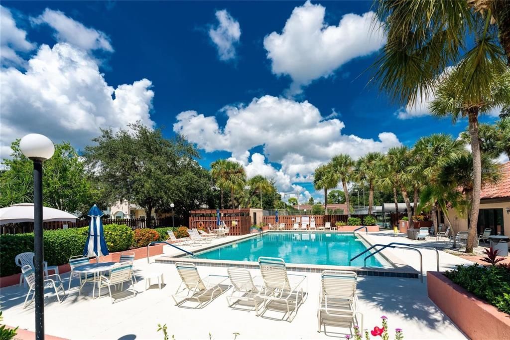 For Sale: $104,900 (1 beds, 1 baths, 634 Square Feet)