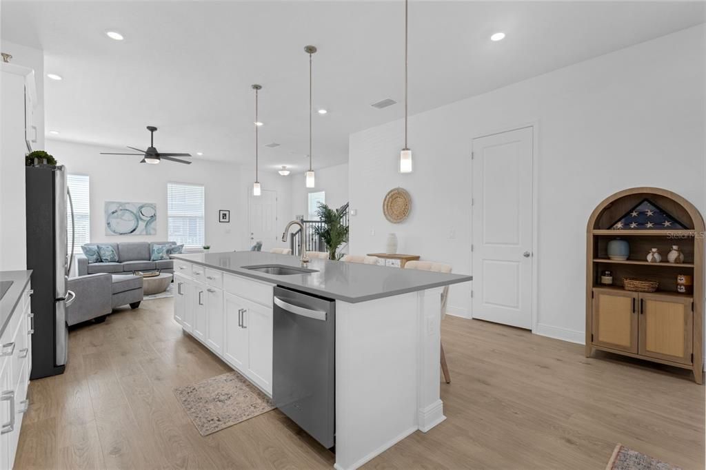 For Sale: $555,000 (3 beds, 2 baths, 2096 Square Feet)