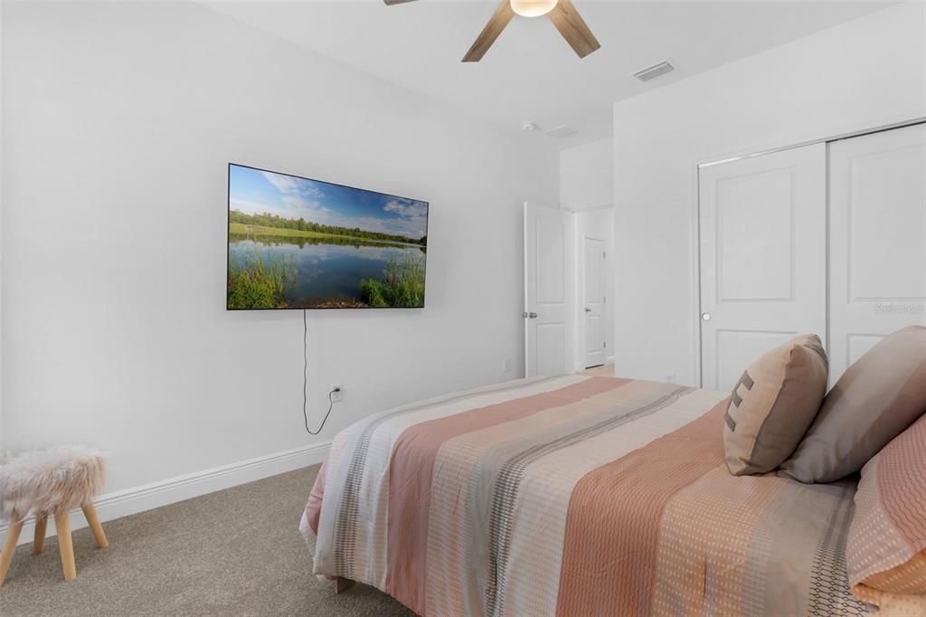 For Sale: $555,000 (3 beds, 2 baths, 2096 Square Feet)