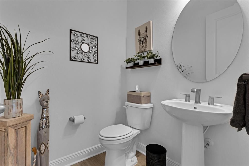 For Sale: $555,000 (3 beds, 2 baths, 2096 Square Feet)