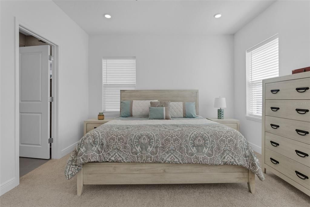 For Sale: $555,000 (3 beds, 2 baths, 2096 Square Feet)