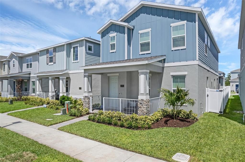 For Sale: $555,000 (3 beds, 2 baths, 2096 Square Feet)