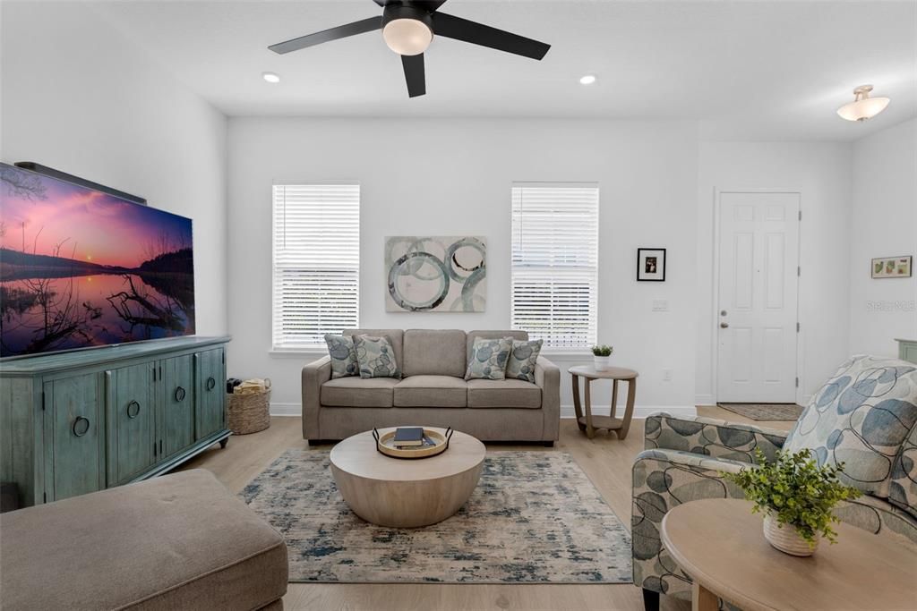 For Sale: $555,000 (3 beds, 2 baths, 2096 Square Feet)