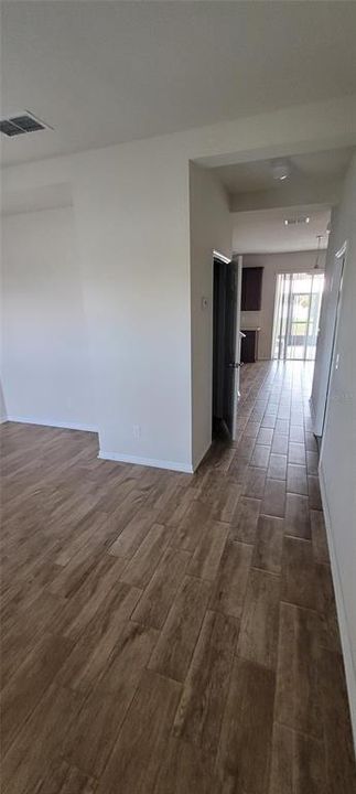 For Rent: $2,200 (4 beds, 2 baths, 2001 Square Feet)