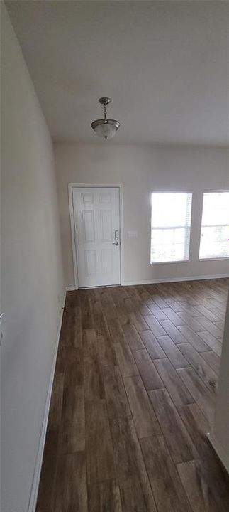 For Rent: $2,200 (4 beds, 2 baths, 2001 Square Feet)