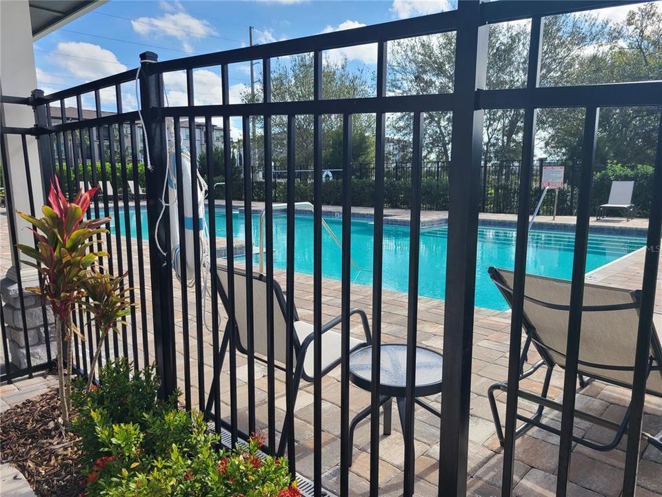 For Rent: $3,000 (4 beds, 2 baths, 2003 Square Feet)