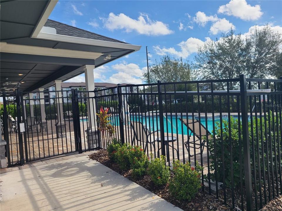 For Rent: $3,000 (4 beds, 2 baths, 2003 Square Feet)