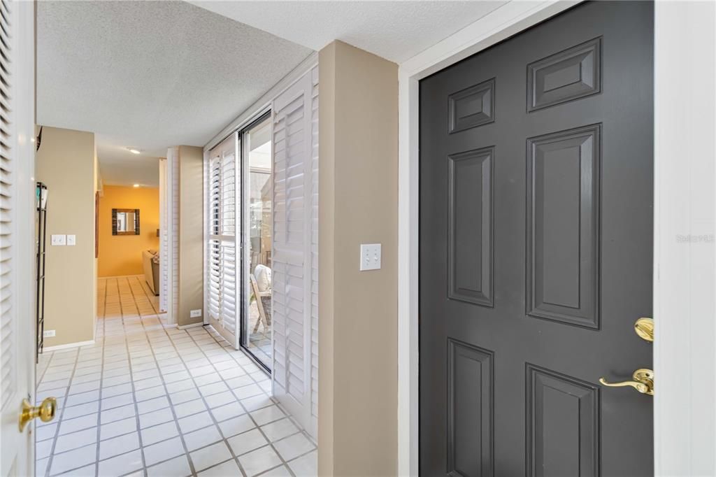 待售: $279,000 (2 贝兹, 2 浴室, 1379 平方英尺)