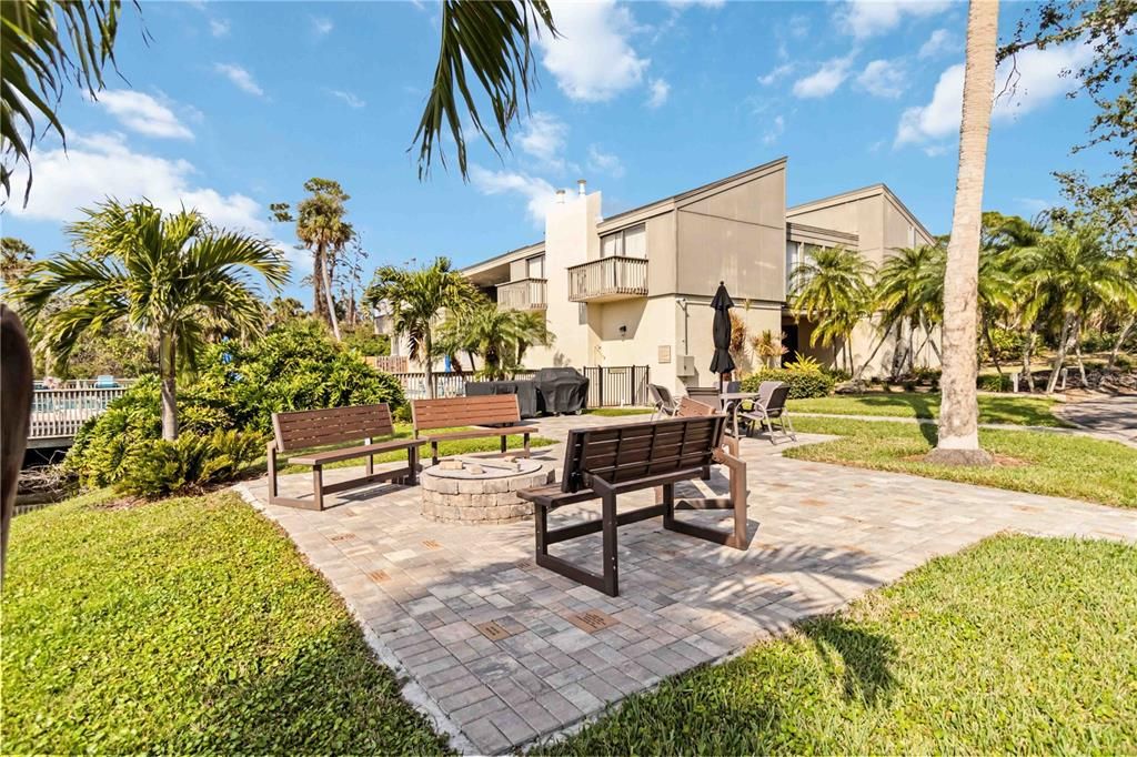 待售: $279,000 (2 贝兹, 2 浴室, 1379 平方英尺)