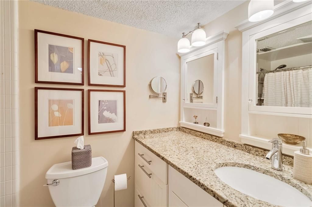 待售: $279,000 (2 贝兹, 2 浴室, 1379 平方英尺)