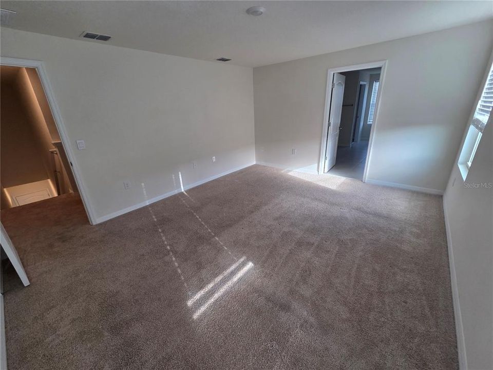 For Rent: $2,500 (4 beds, 3 baths, 2736 Square Feet)