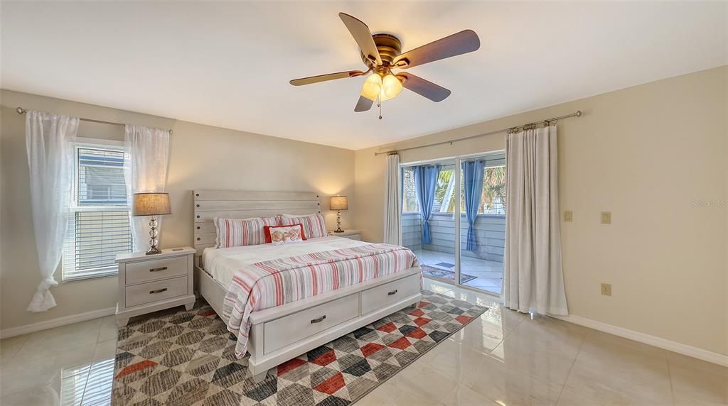 待售: $3,195,000 (5 贝兹, 4 浴室, 3260 平方英尺)